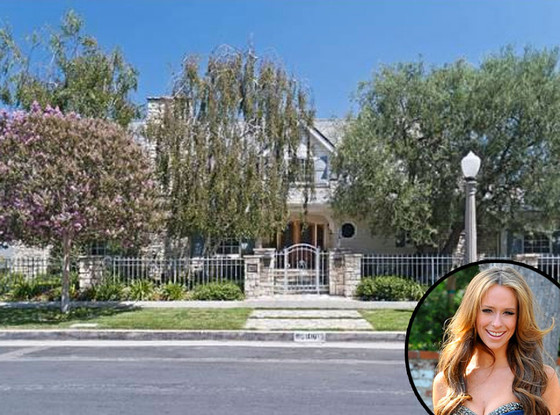 Jennifer Love Hewitt, Home Jennifer Love Hewitt, Home